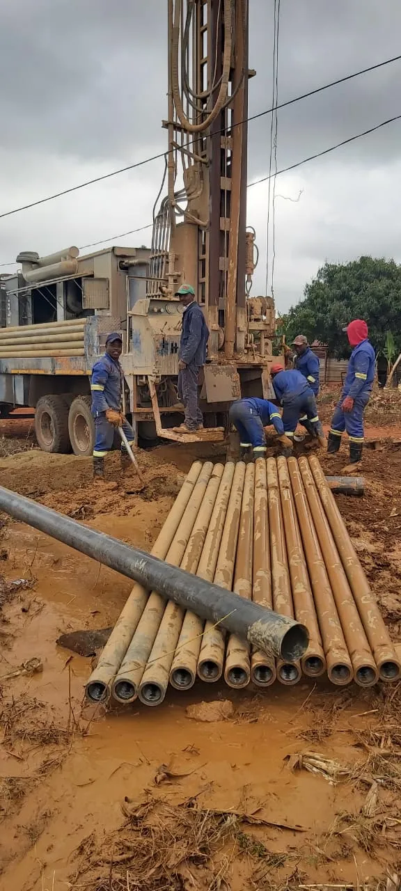 Thuxalushaka borehole drilling JANE FURSE photo 3