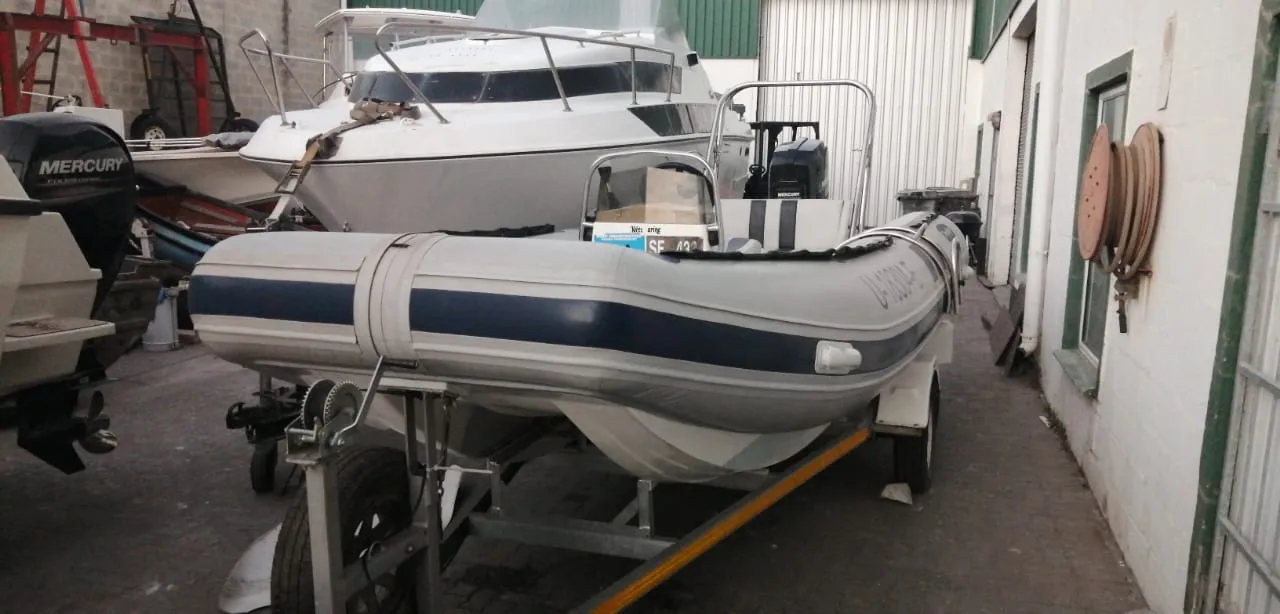 Africa Blue Auto Marine photo 1