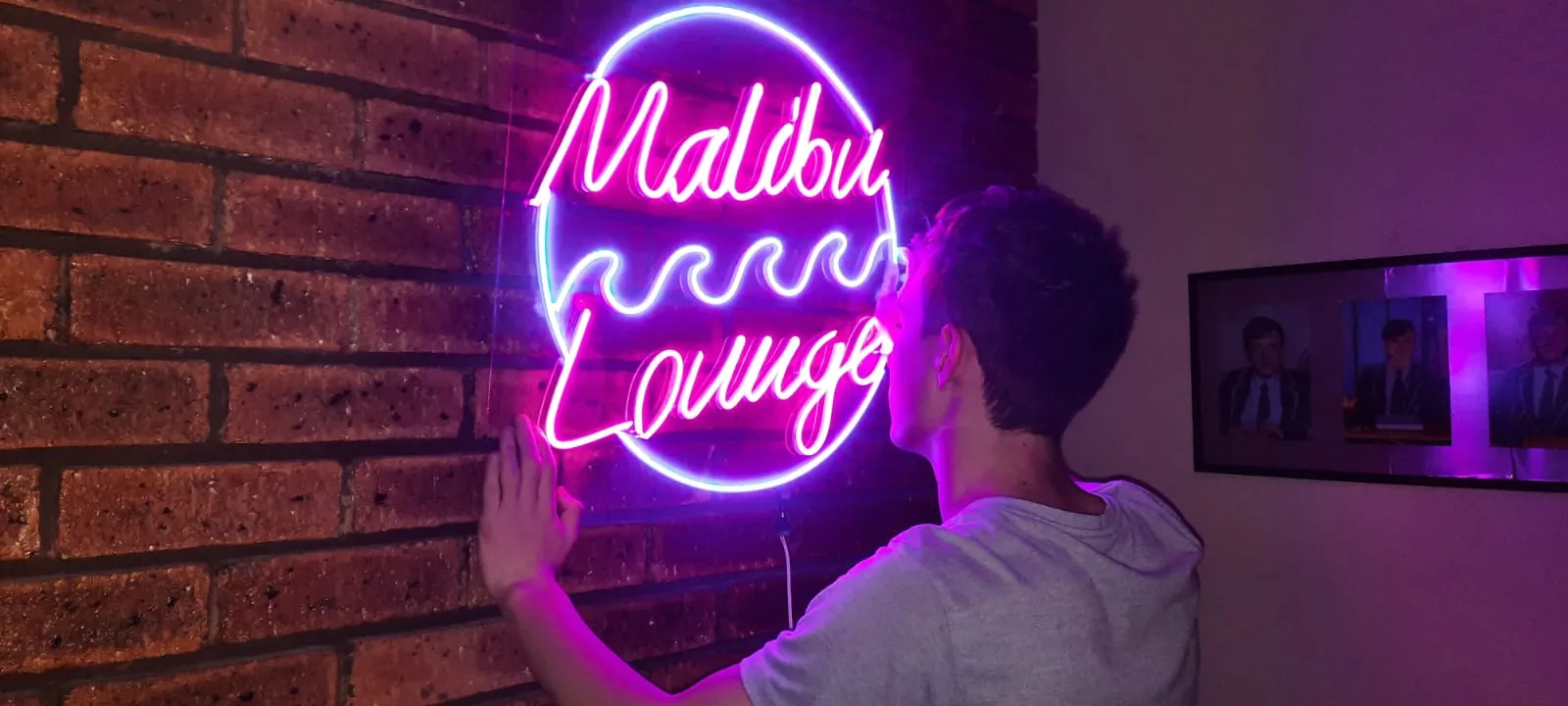 Neon Graphics SA photo 2