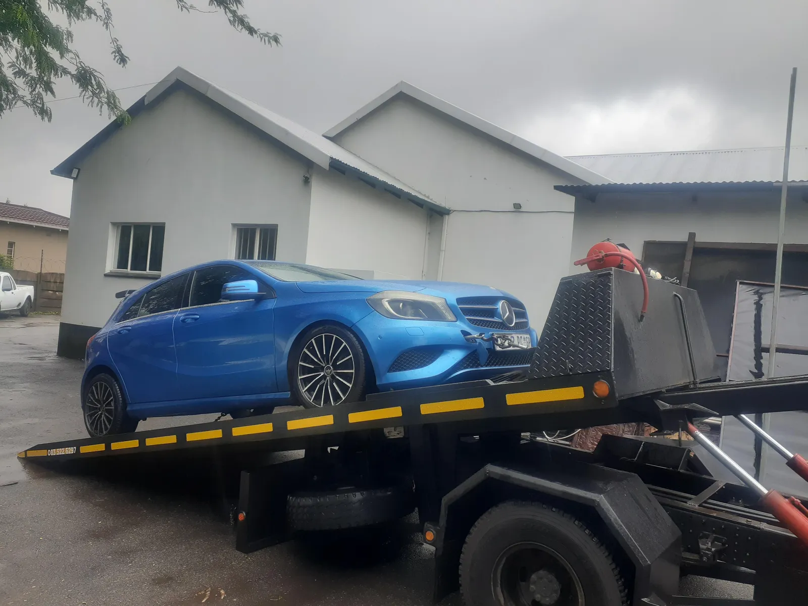 Dons Towing photo 3