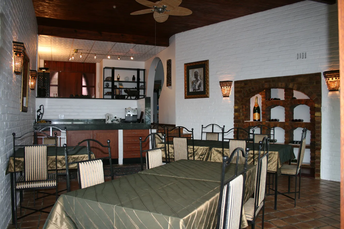 White House Lodge photo 2