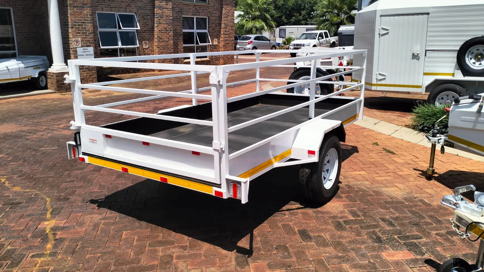 Trailer deals photo 1