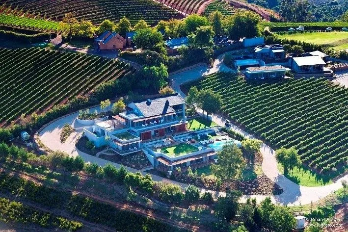 Clouds Wine and Guest Estate photo 4