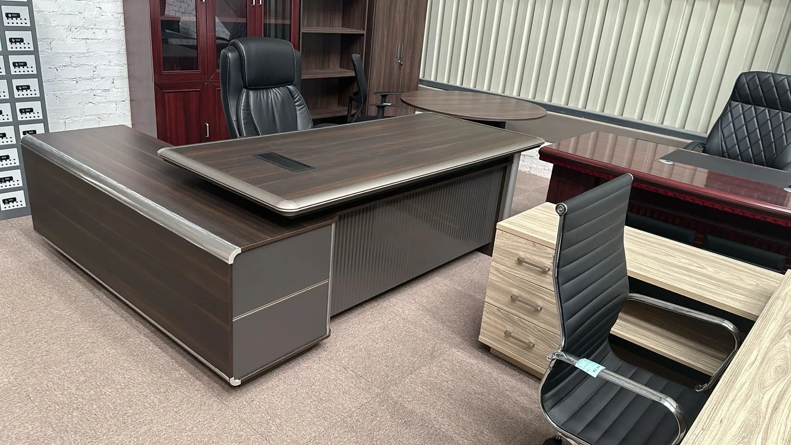 Modern Office photo 1