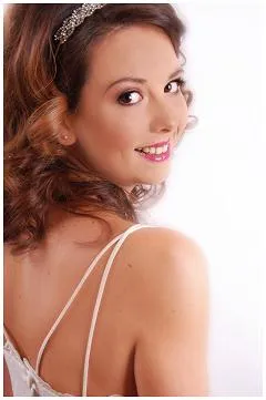 Dawn Williams Professional Make-up Artist & H photo 3