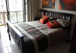 Topanga 32 - (self catering holiday apartment photo 1