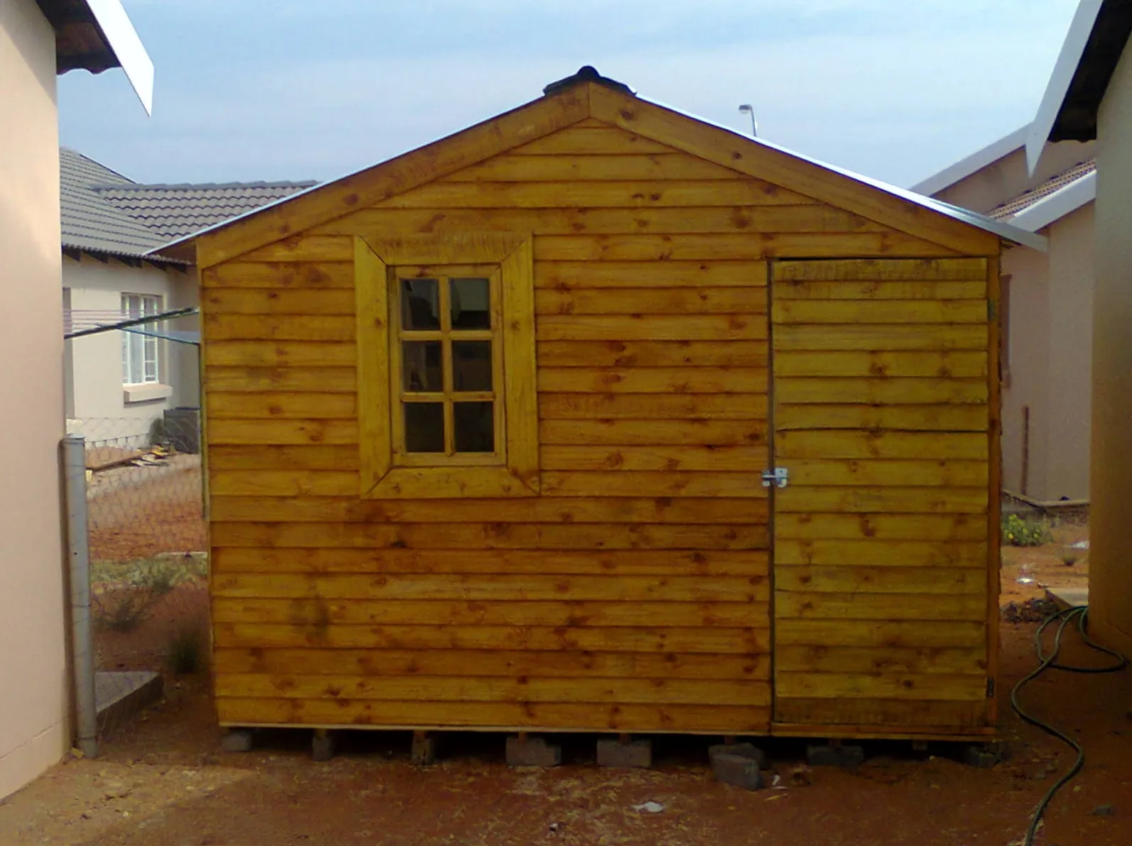 CLIFFY WENDY HOUSE AND DOLL HOUSES photo 3