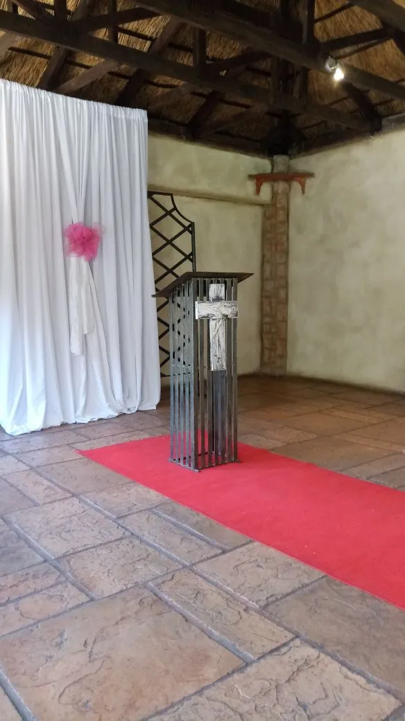 Emmanuel Pinkster Kerk photo 1