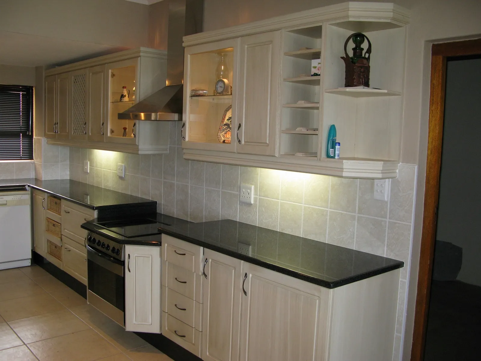 Gilligan's Kitchens photo 3