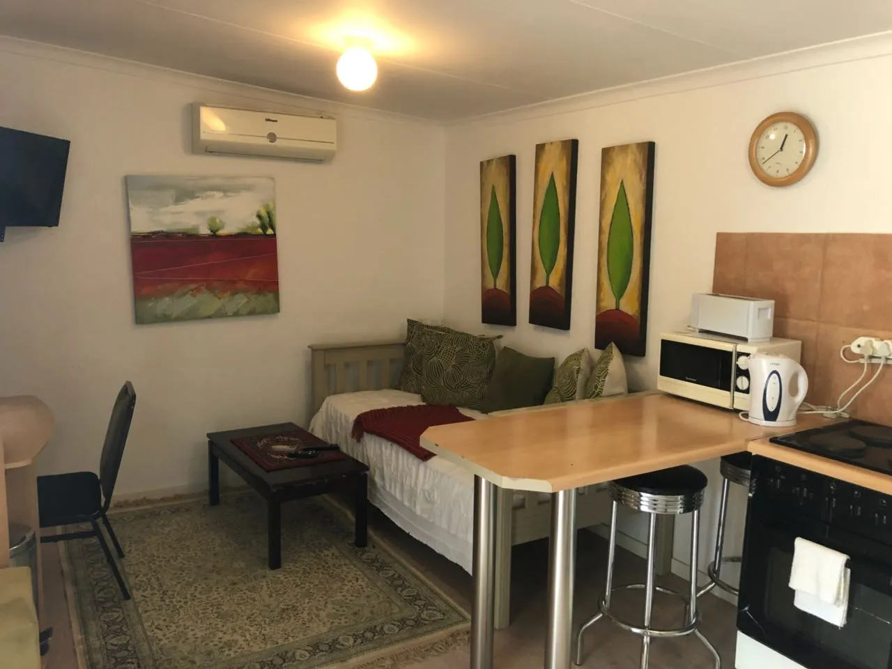 Black Olive Guest House photo 4
