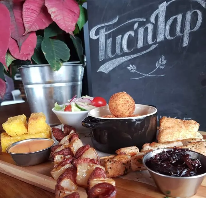 Tuc 'n Tap Smokehouse Bistro photo 1