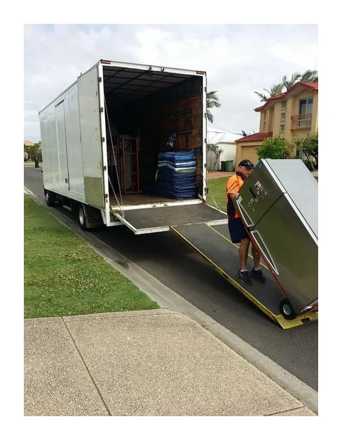 Cm Removals - moving company logo
