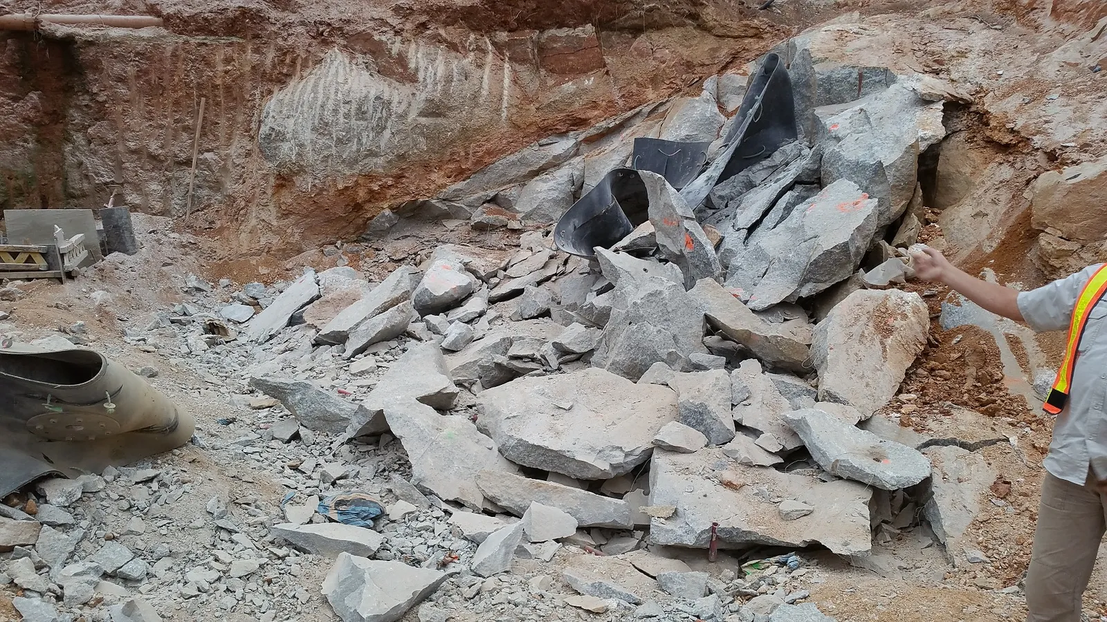 Cantinhos - Sensitive Rock Blasting photo 1