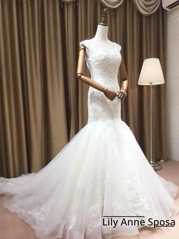 Lily Anne Sposa photo 1