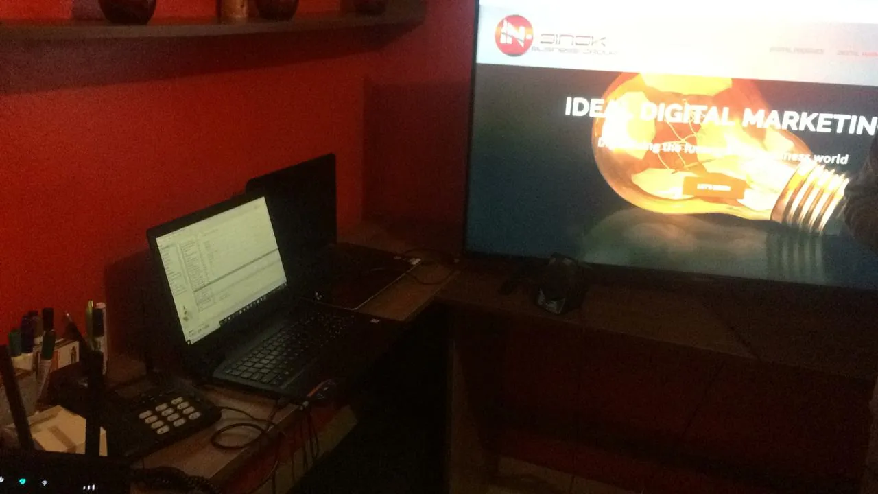 Insingk Hosting photo 2