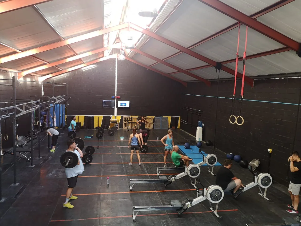 CrossFit Commit photo 3