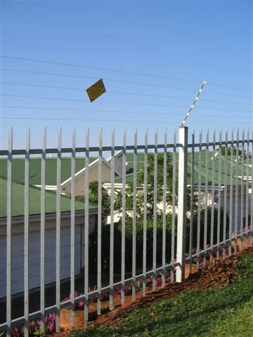 Centurion electric fence and gate installer , photo 4