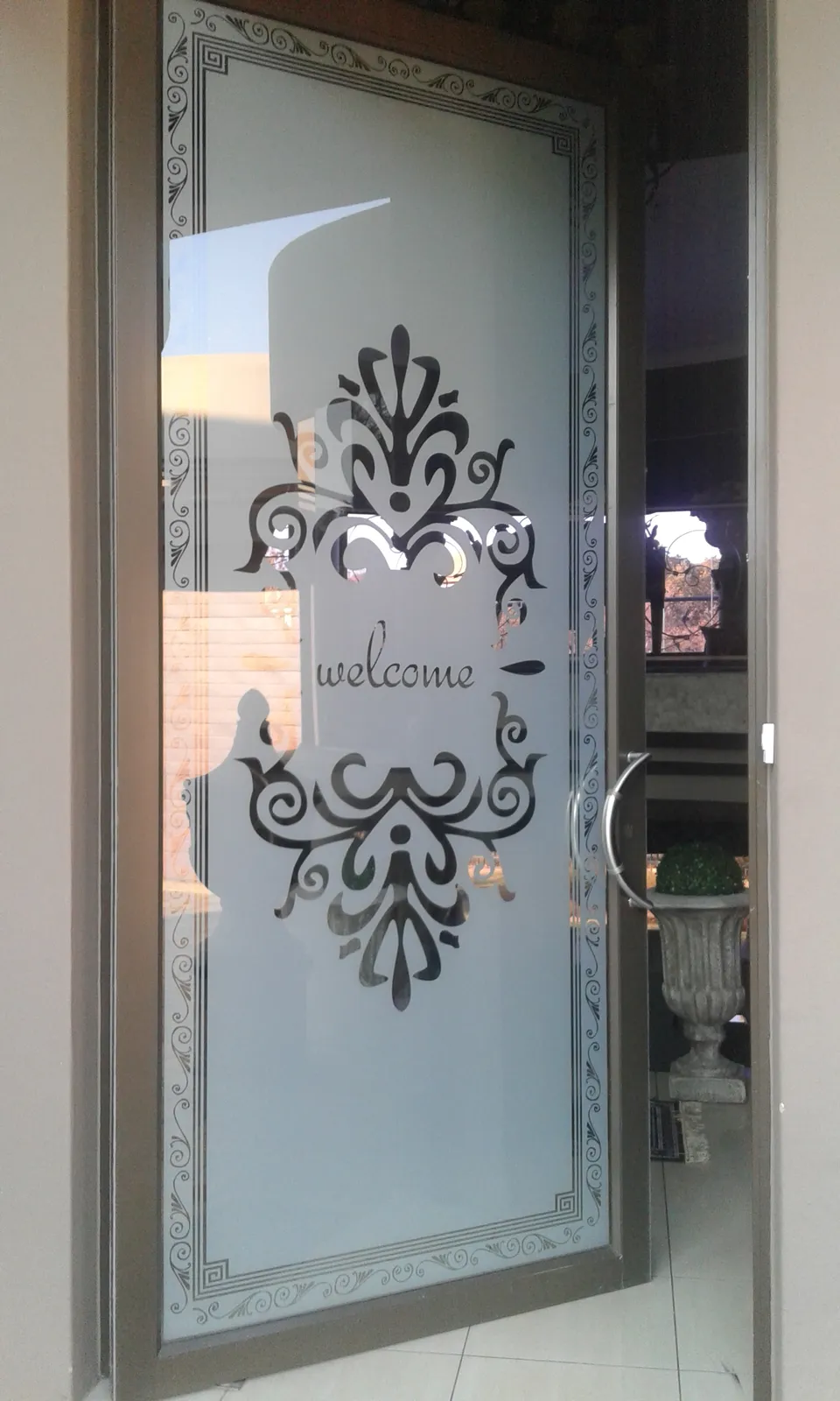 Creative Design Glass and Aluminium photo 1